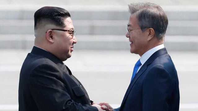 Kim Jong Un   Moon Jae In Coree