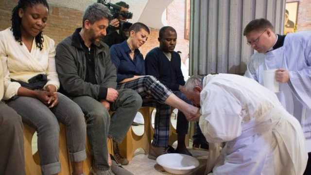 Lavanda Dei Piedi   Papa Francesco