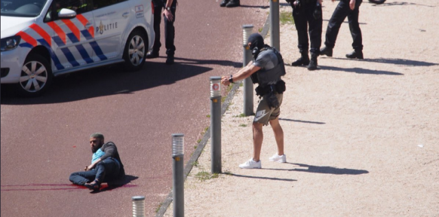 Accoltellatore LAja 2