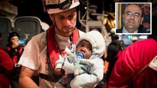 Aquarius Bambino Con Fotina