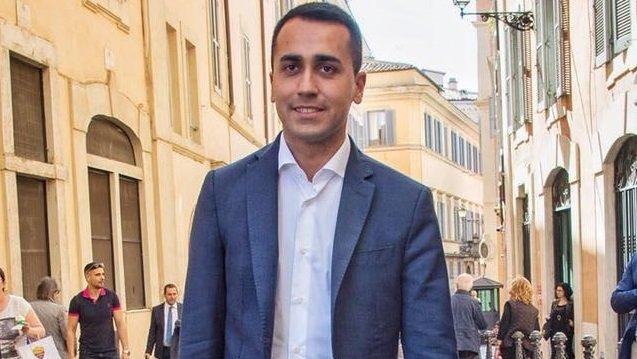 Di Maio Sorriso In Piedi