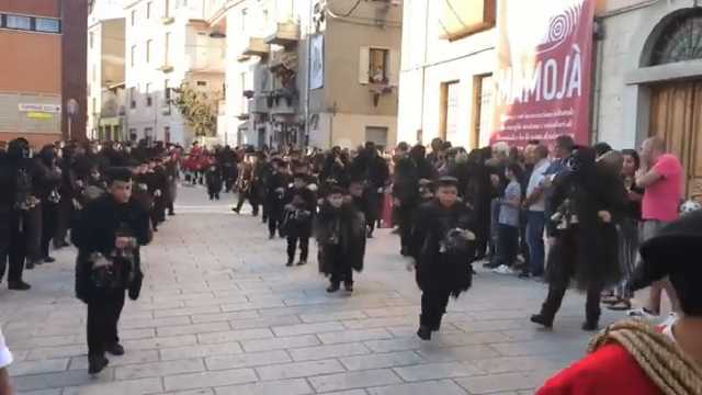 Mamuthones E Issohadores Mamoiada Bambini Adulti