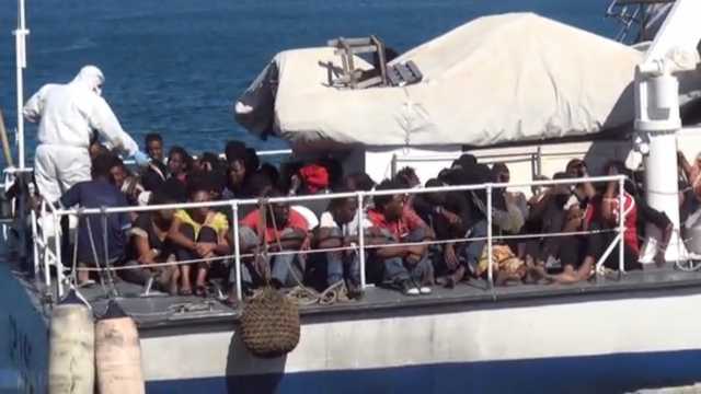Migranti Sbarco Palermo2