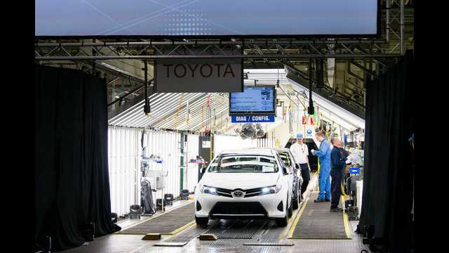 Nuova Toyota Auris Parte La Produzione A Burnaston