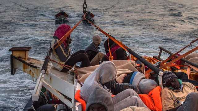 Migranti Al Largo