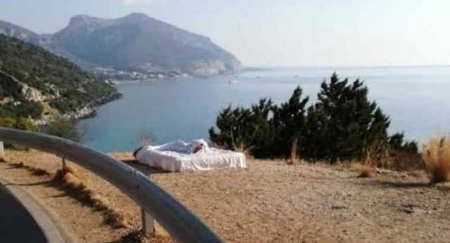 Letto Gonone Tagliata