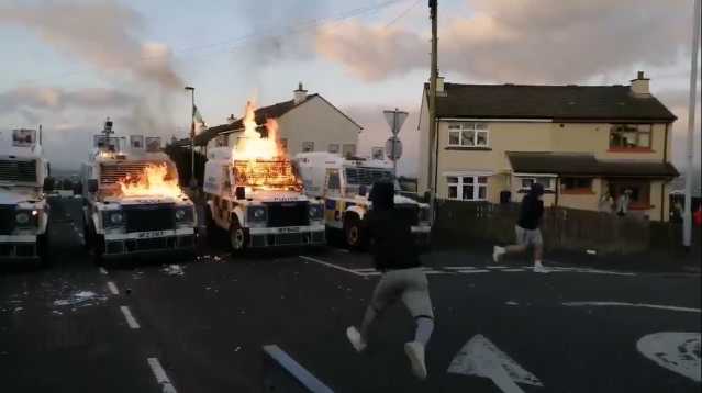 Derry Molotov Polizia