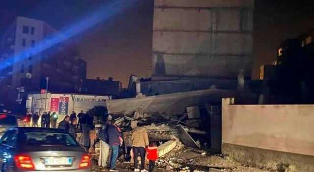 Albania Notte Crolli