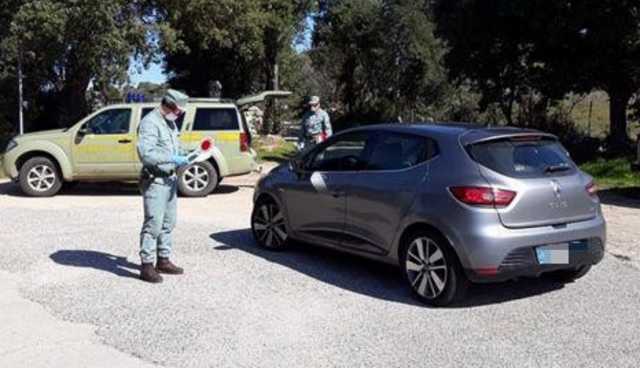 “Depo regollire unu sirbone chi apo investidu”, “So chirchende cardullinu”; sas iscusas prus istravanadas pro essire dae domo in Sardigna