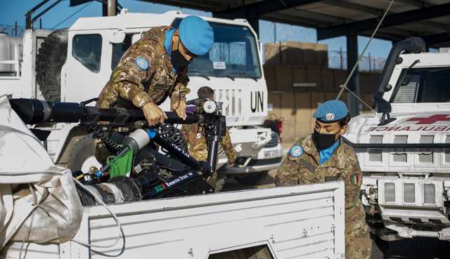 FOTOGRAFIA PRINCIPALE   Caricamento Robot MK8 Wheelbarrow Per Team IEDD