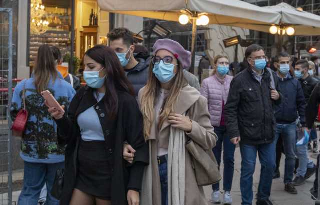 Persone Mascherine Italia