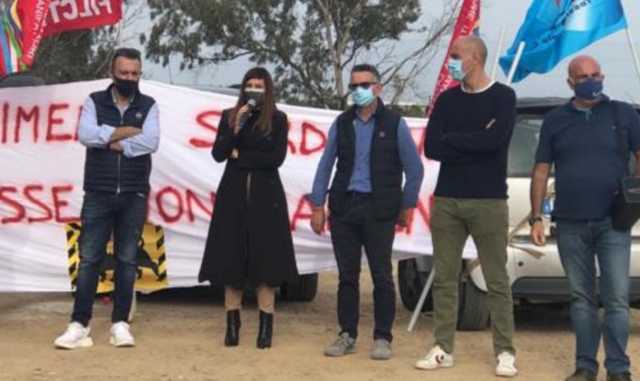 Eni si nch’andat dae Macchiareddu, Regione contras: no a s’atòbiu cun su Ministeru