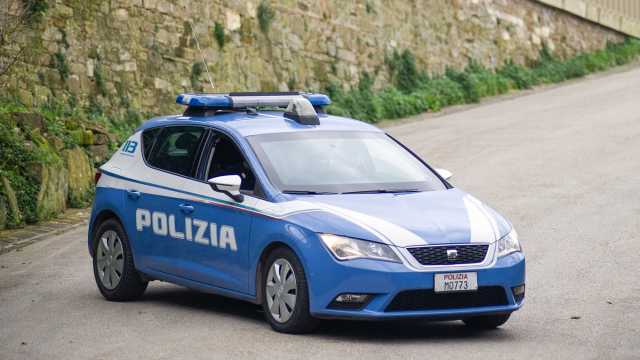 INSEGUIMENTO POLIZIA