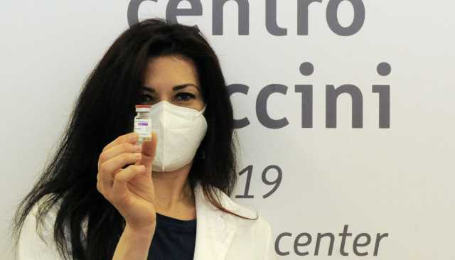 Vaccino Centro Ema Astraz