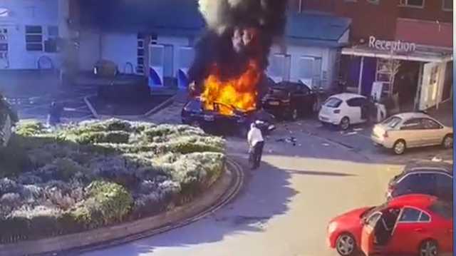 Taxi Esploso A Liverpool