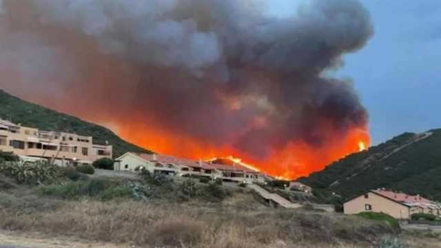 Il  fuoco a Porto Alabe 
