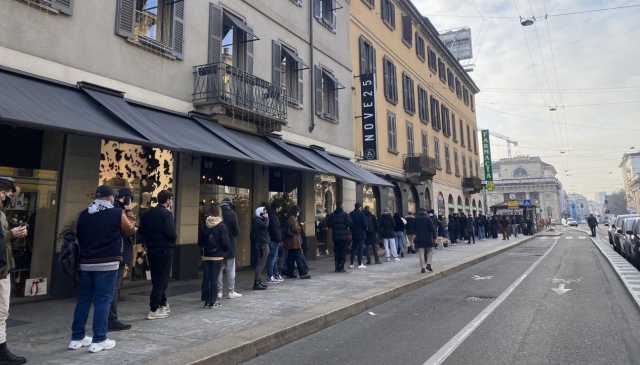 Code a Milano per i tamponi 