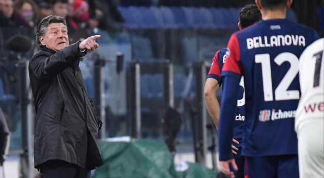 L'allenatore del Cagliari Walter Mazzarri