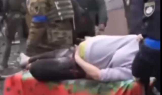 La ragazza incinta a Mariupol