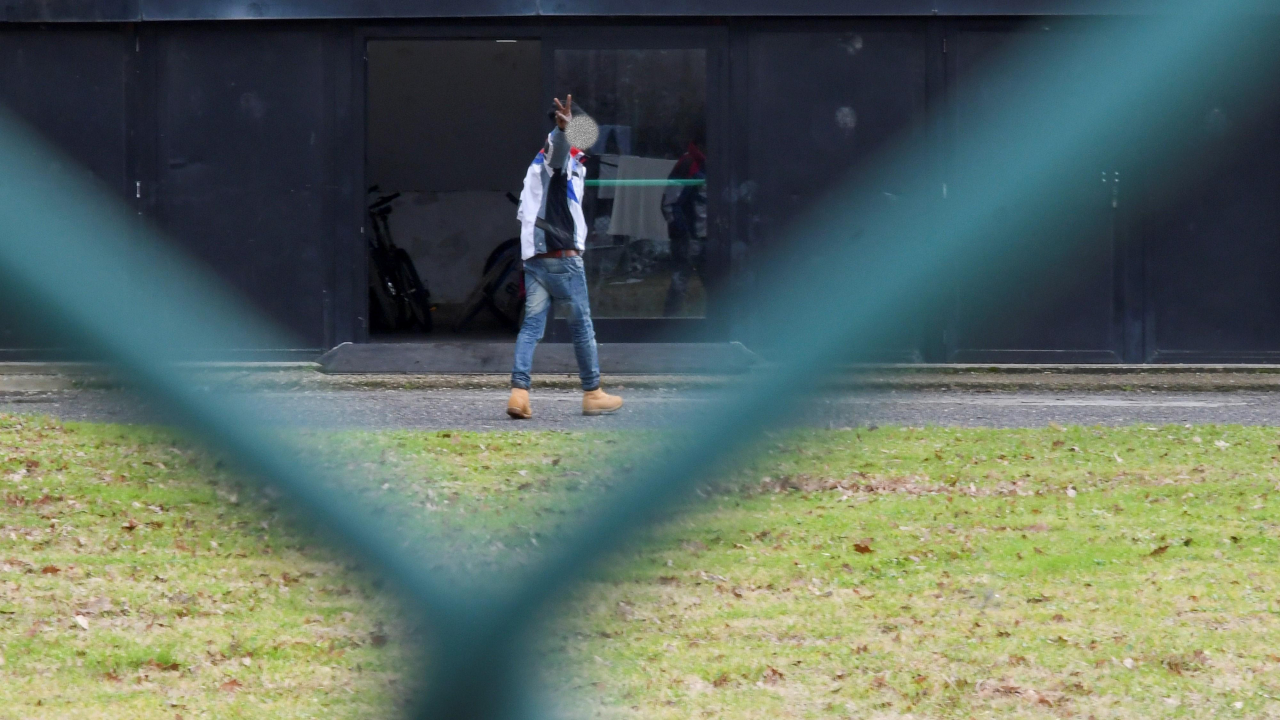 L'immigrato non rispetta le regole, il Tar: "Giusto non rinnovare il permesso di soggiorno"