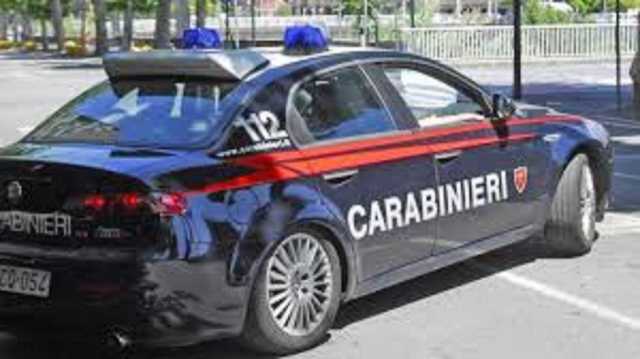 Un'auto dei carabinieri 