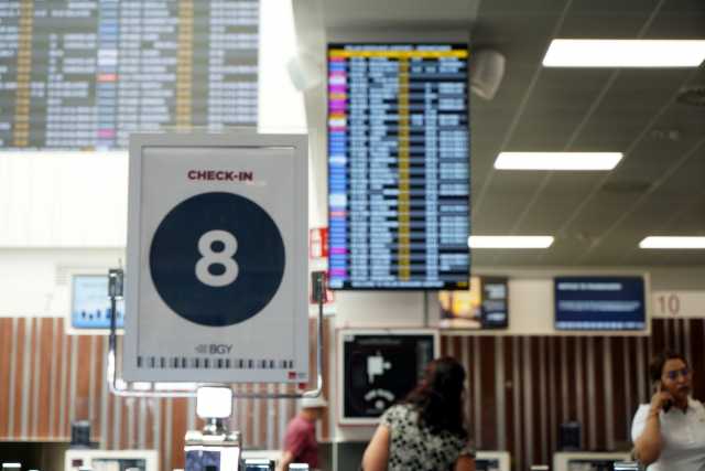 Caro voli in Sicilia, il governatore Schifani: "Denunceremo il cartello tra le compagnie"