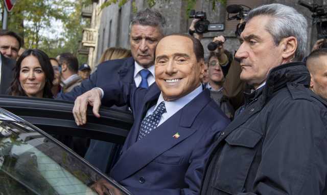 Berlusconi sorridente