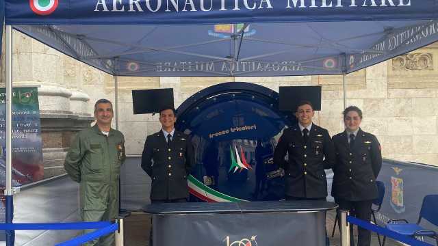 simulatore di volo municipio cagliari frecce tricolori