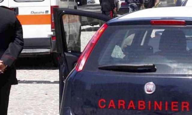 ambulanza e carabinieri