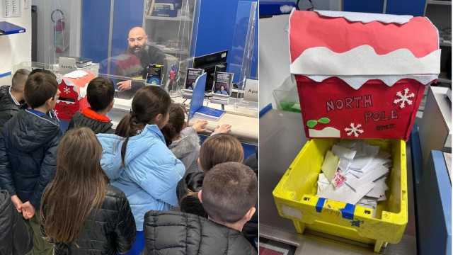 Consegna Delle Letterine A Babbo Natale Allufficio Postale Di Escalaplano 1