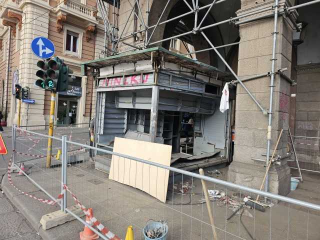 Edicola Via Roma Smantellamento