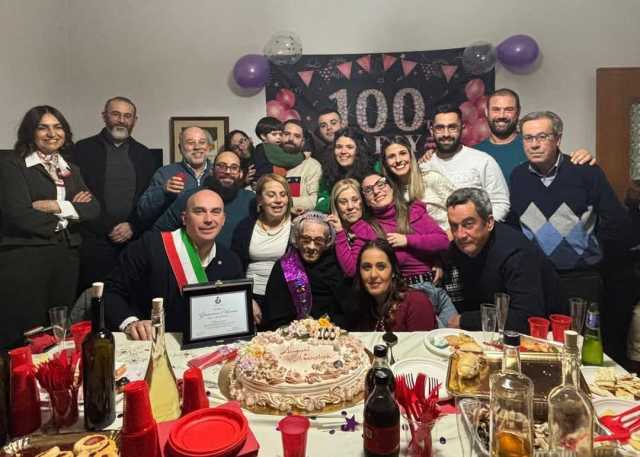 Nuova Centenaria Compleanno
