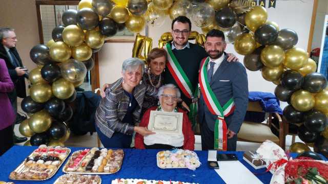 480695161 2598893210315407 4608368188982593354 N