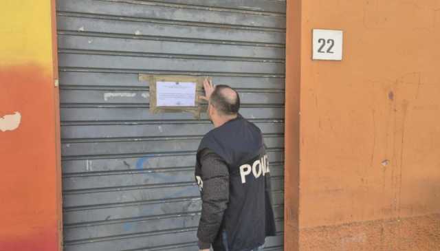 Chiusura Locale Sassari