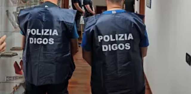Digos Polizia Copia