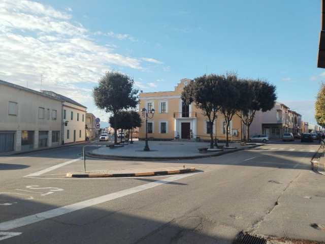 Photo 5863944688208299216 Y 1 1