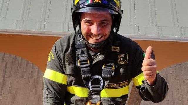 Photo 5926997707216505160 X