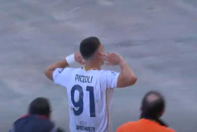 Piccoli Esulta Gol