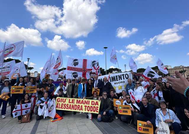 GiU Le Mani Da Alessandra Todde