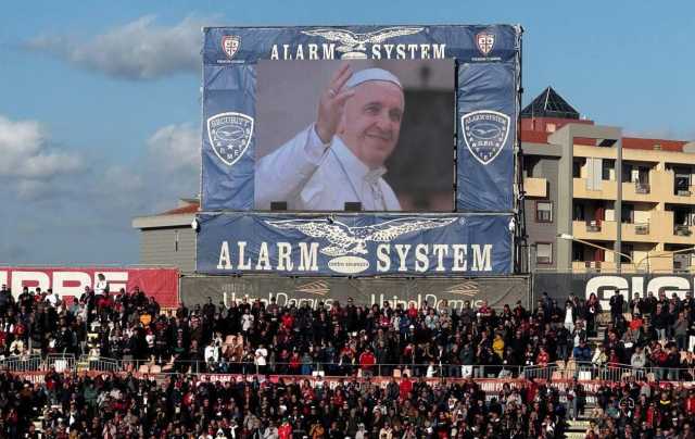 PAPA FRANCESCO UNIPOLDOMUS