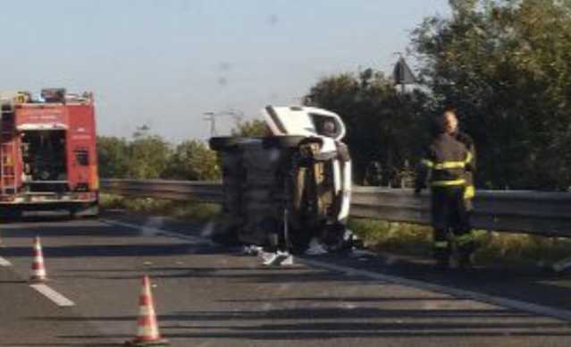 Auto Ribaltata 131 11 Aprile