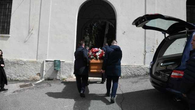 Photo 6048721602985706765 Y 1