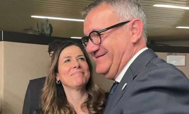 ALESSANDRA TODDE E COMANDINI