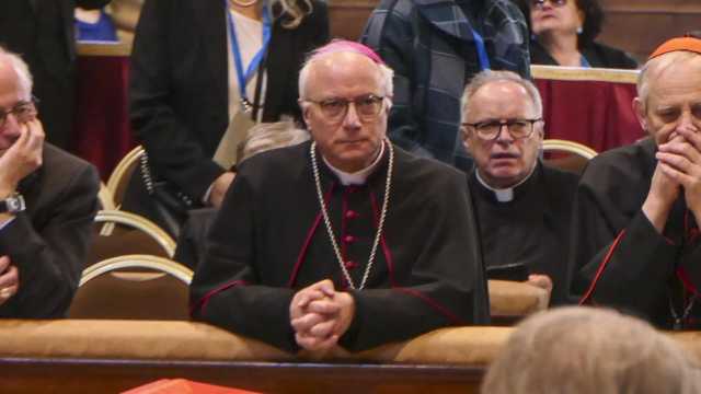 Imagoeconomica 2437371