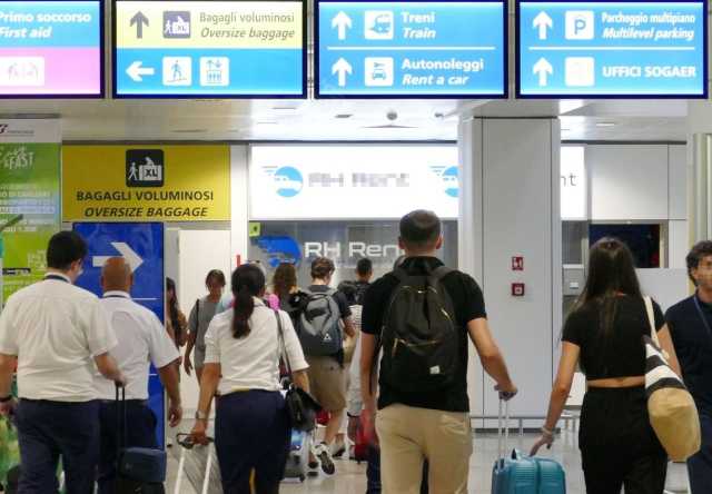 Passeggeri In Aeroporto