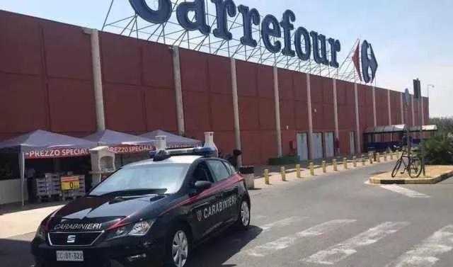 Carrefour Cc Foto Archivio