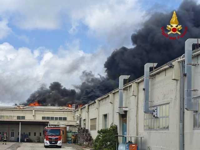 Lincendio A Porto Torres