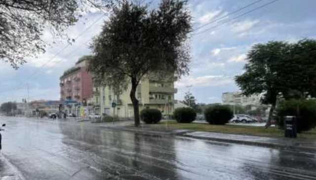 Pioggia Asfalto Viale Marconi 