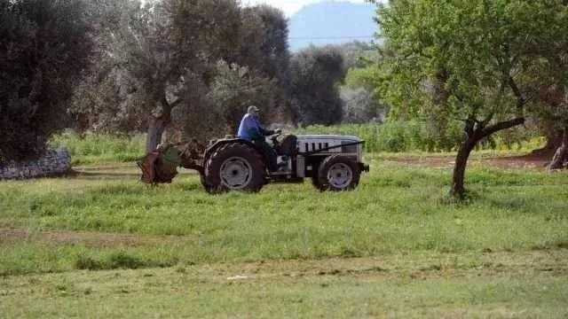 Agricvoltore Sul Trattore