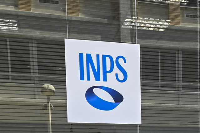 Imagoeconomica 2489850